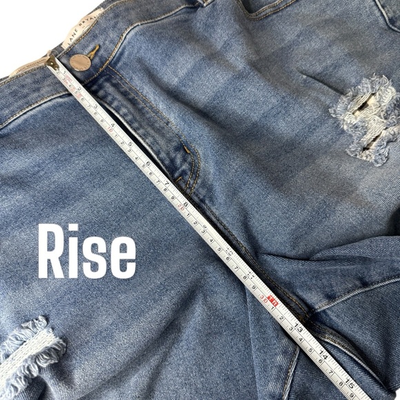 NEW Lane Bryant Signature Fit Mid Rise Boyfriend distressed crop jeans Womens 22 - Picture 9 of 11